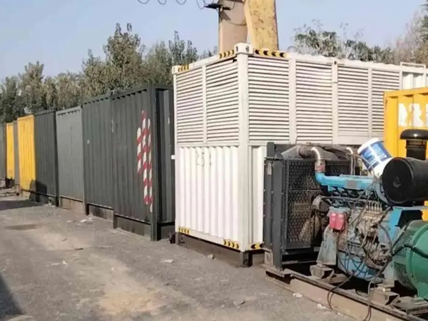 福鼎200KW柴油发电机机组每小时油耗是多少?
